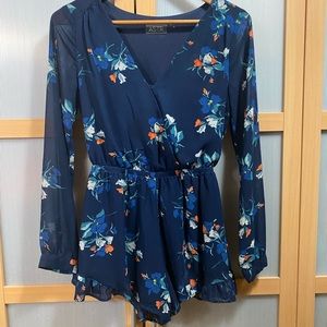 Astr XS Navy Blue Floral Romper cute